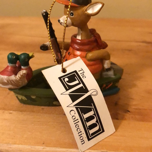 JWM Collection Hunting Ornament “Deer in Boat” - Picture 7 of 14